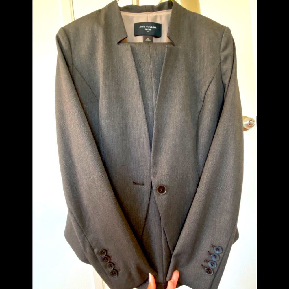 New Ann Taylor Pant Suit - never worn!!